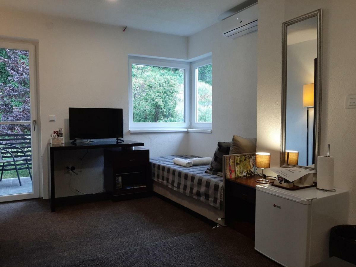Guesthouse Hill Sarajevo Ngoại thất bức ảnh